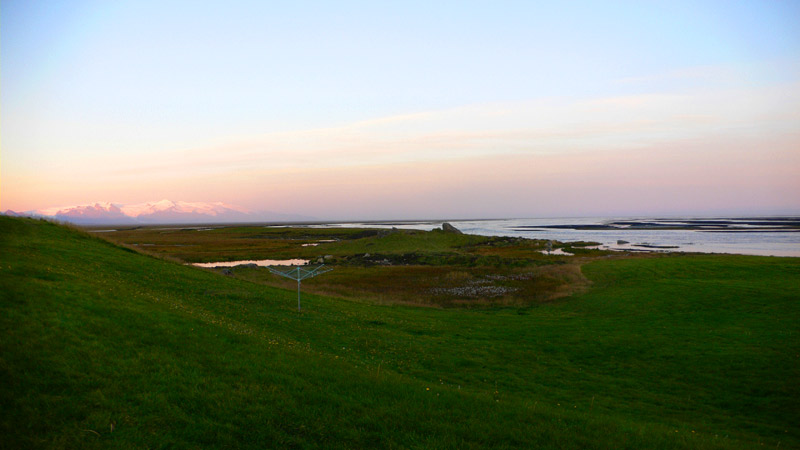 hegedonssamset_insearchofhappiness_no4-lrg